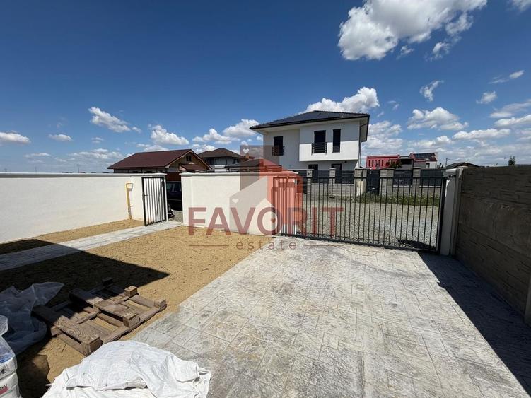 Duplex cu 4 camere cu Canalizare în Săcălaz