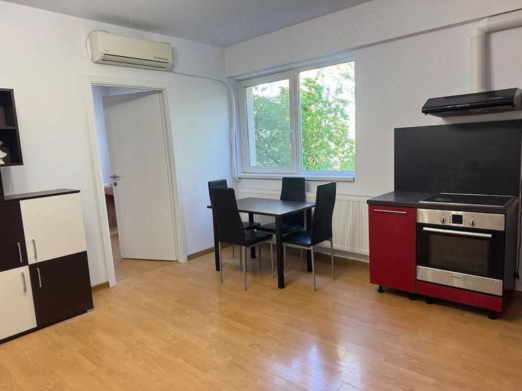 Apartament cu 2 camere semidecomandat în Lipovei