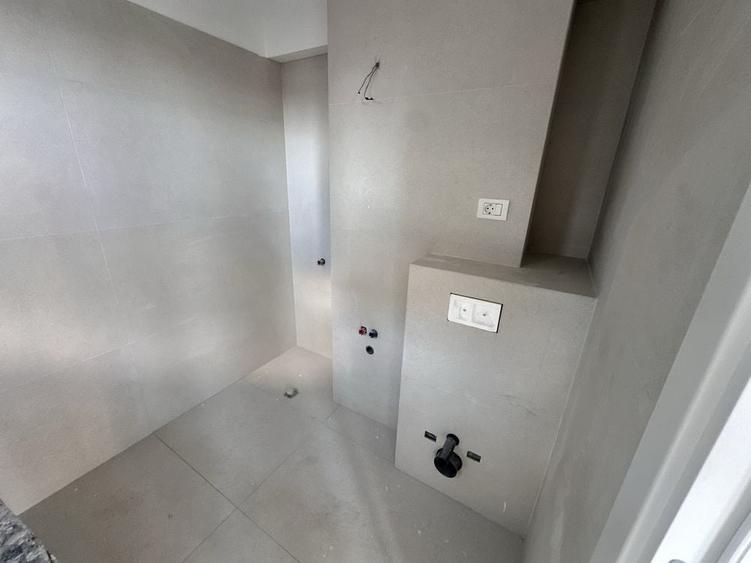Apartament cu 3 camere semidecomandat în Tomis Plus