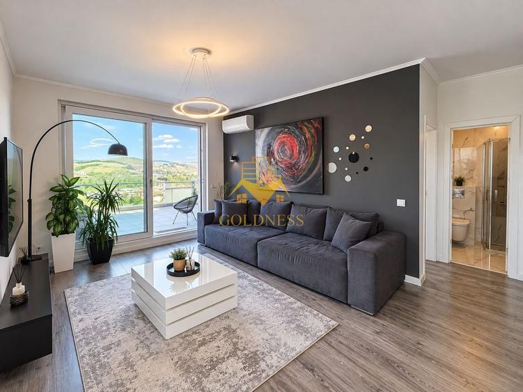 Apartament cu 3 camere semidecomandat, mobilat în Florești
