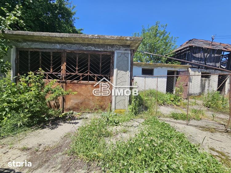 Casă cu 4 camere cu Teren 995 Mp în Ulmi