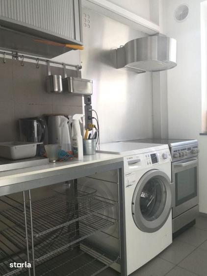 Apartament cu 3 camere semidecomandat în Gara de Nord