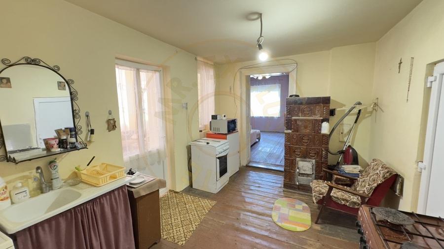 Casă individuală cu 4 camere cu Teren 615 Mp în Carei