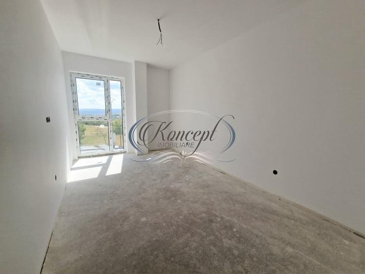 Apartament cu 3 camere semidecomandat în Iris