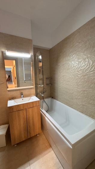 Apartament cu 3 camere decomandat în Lacul Morii
