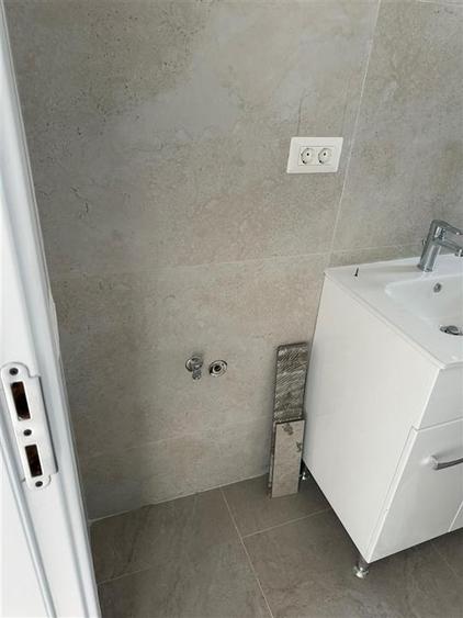 Apartament cu 2 camere decomandat în Berceni