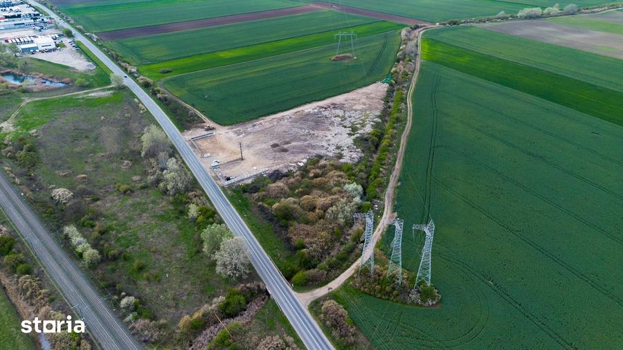 Teren de 10000 mp, în Nord