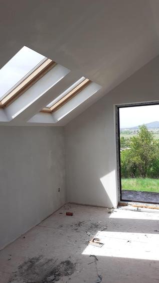 Teren agricol extravilan de 33 mp, în Zătreni