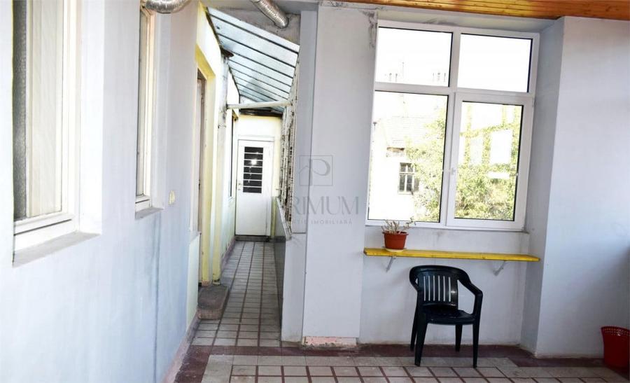 Apartament cu 4 camere decomandat în Bălcescu