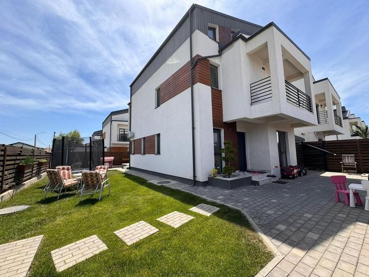 Casă individuală cu 6 camere cu Canalizare în Tunari