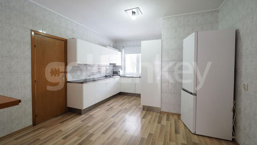 Duplex cu 4 camere cu Canalizare în Iancu Nicolae