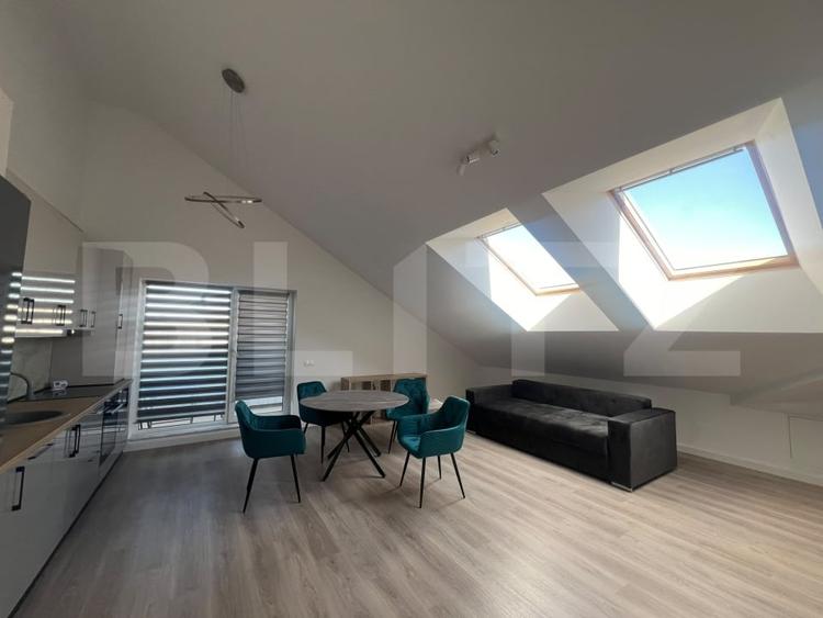 Apartament cu 2 camere semidecomandat, mobilat în Florești