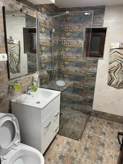 Apartament cu 2 camere decomandat în E3