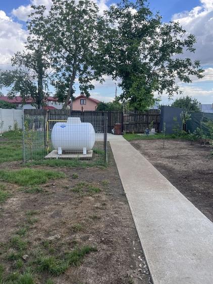Casă cu 4 camere în Brănești