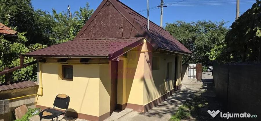 Casă cu 2 camere cu Teren 125 Mp în Central