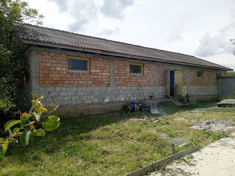 Persoana fizica dau in chirie teren plus cladire - 2