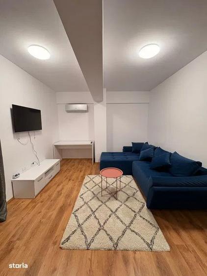 Apartament cu 2 camere decomandat, mobilat în Central