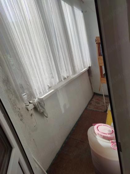 Apartament cu 4 camere decomandat în Vulcan