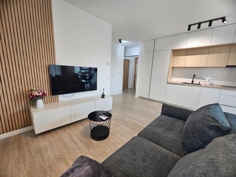 Apartament cu 3 camere decomandat în Herăstrău