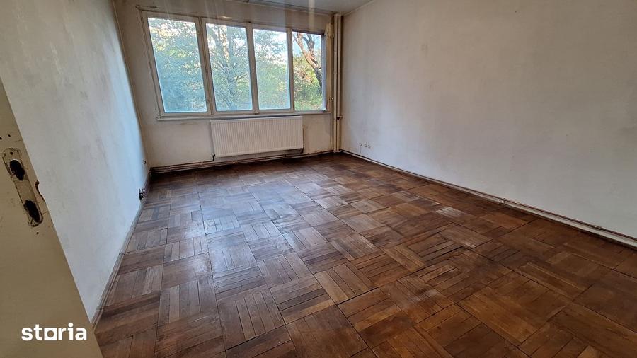 Apartament cu 2 camere decomandat în Podgoria