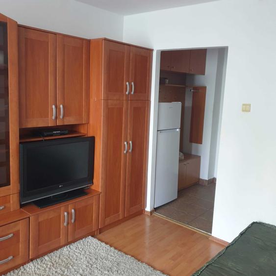 Garsonieră decomandată în Florești