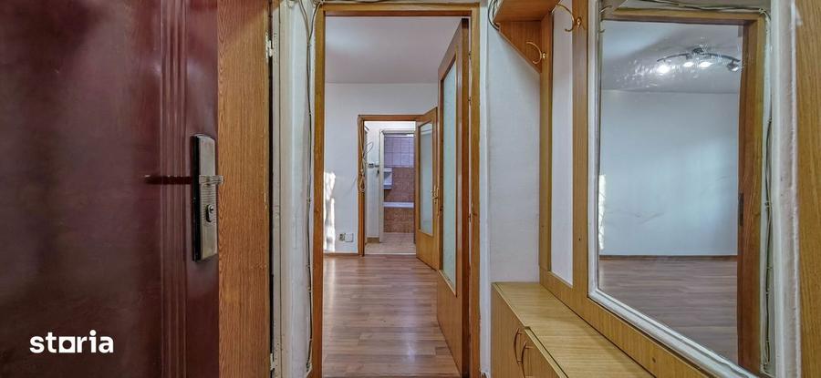 Apartament cu 2 camere semidecomandat în Ferentari