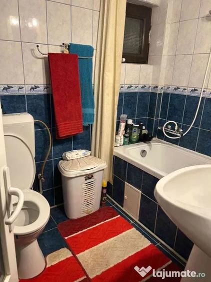 Casă cu 5 camere cu Teren 200 Mp în Central