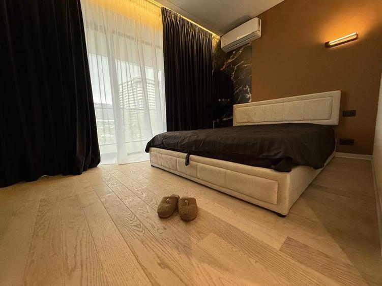 Apartament cu 3 camere decomandat în Barbu Văcărescu