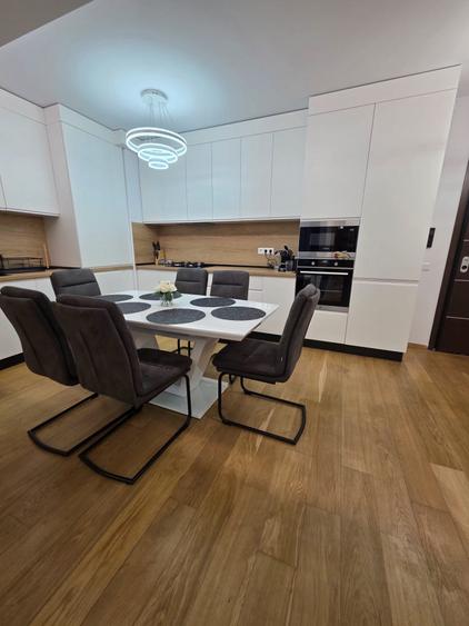 Apartament cu 3 camere decomandat, mobilat în Pipera