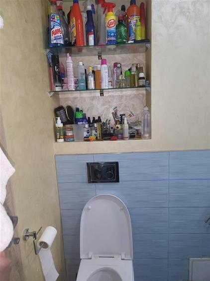 Apartament cu 4 camere decomandat, mobilat în Nicolina