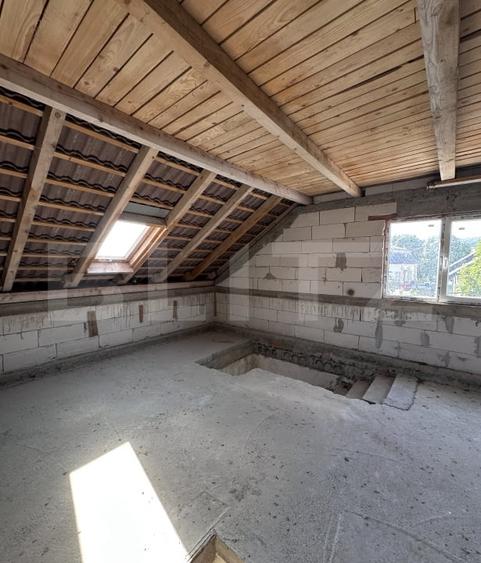 Casă individuală cu 9 camere cu Teren 500 Mp în Gherla