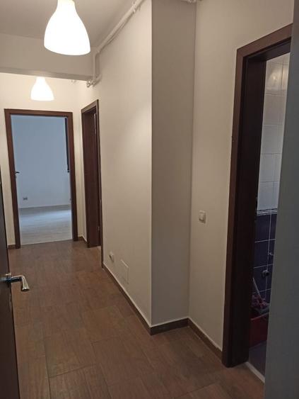 Apartament cu 2 camere semidecomandat, mobilat în Nord-Vest