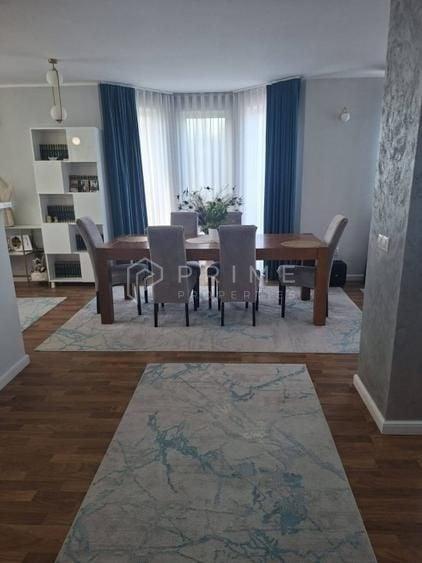 Casă individuală cu 5 camere cu Canalizare în Corunca