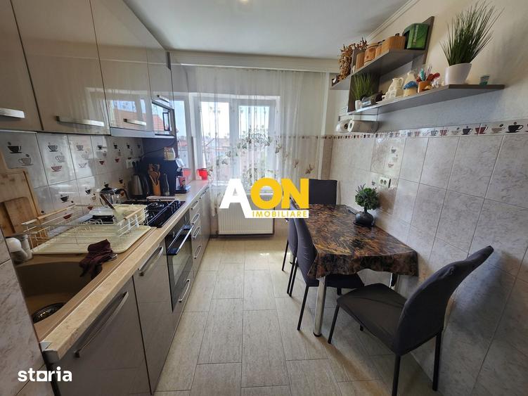 Apartament cu 5 camere în Cetate