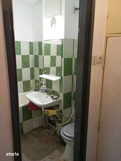 2 camere, Cameliei - 4