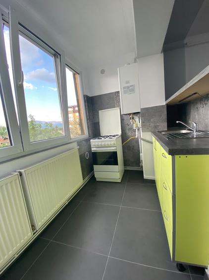 Apartament cu 2 camere decomandat în Republicii