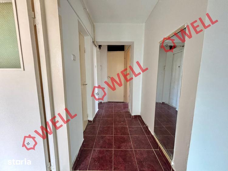 Apartament cu 3 camere decomandat în Sud