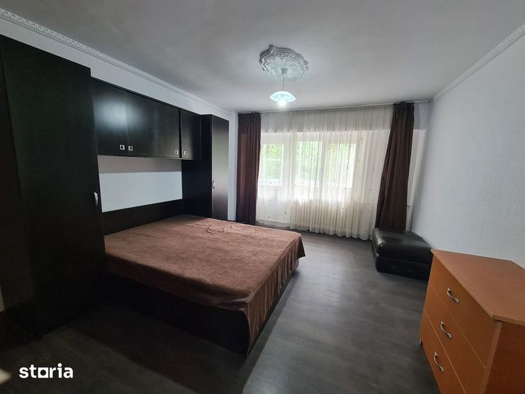 Garsonieră decomandată, mobilată în Titan