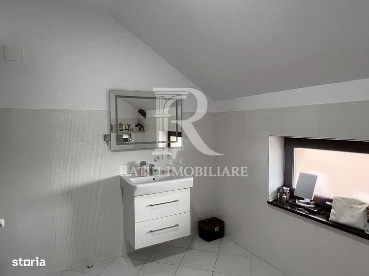 Casă cu 4 camere în Iosia