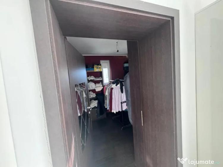 Apartament cu 3 camere decomandat, mobilat în Tomis Nord