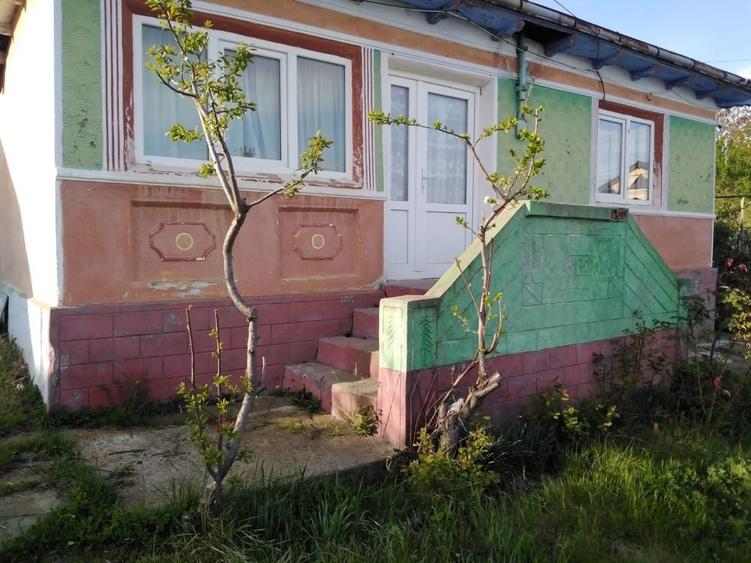 Casă cu 4 camere în Deleni
