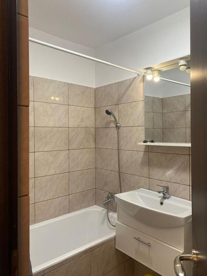 Apartament cu 2 camere decomandat, mobilat în Cantemir