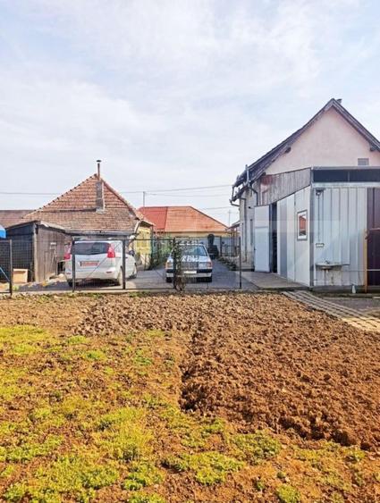 Casă individuală cu 3 camere cu Teren 970 Mp în Sântana de Mureș