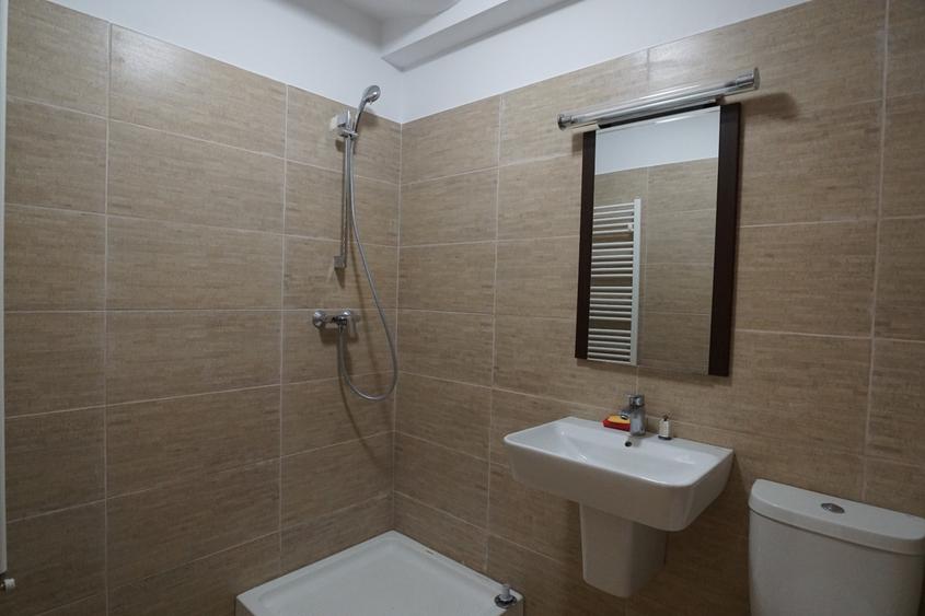 Birou, de 120 mp, în Amzei