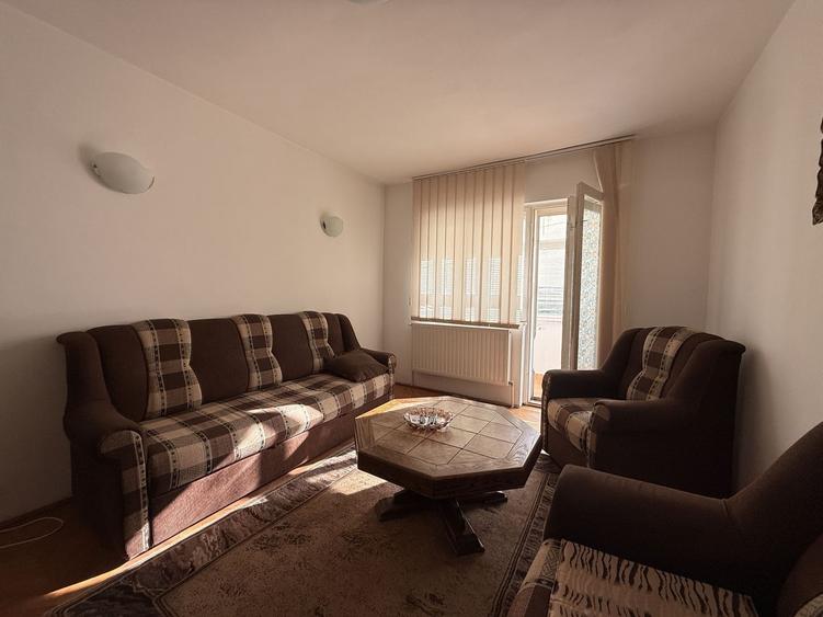 Apartament cu 2 camere semidecomandat, mobilat în Platoul Izvor