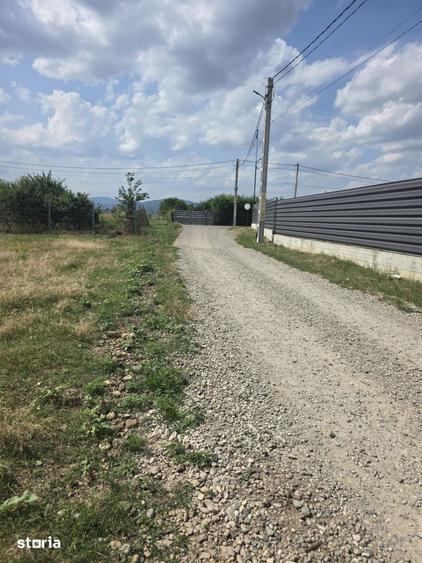Casă cu 3 camere cu Teren 1000 Mp în Dumbrava