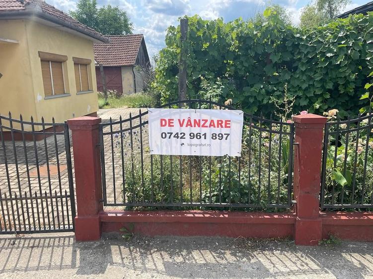 Casă cu 3 camere cu Teren 1435 Mp în Central