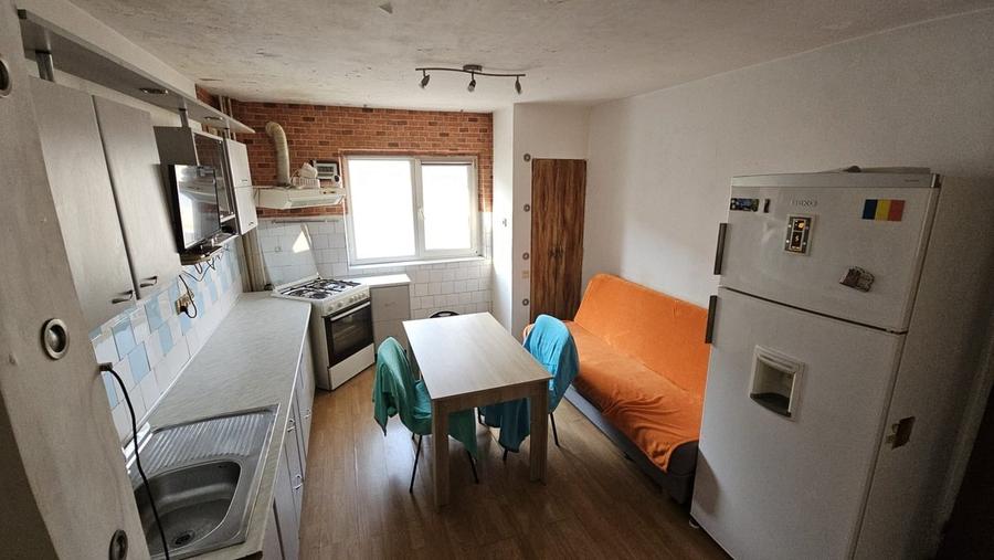 Apartament decomandat în Vitan