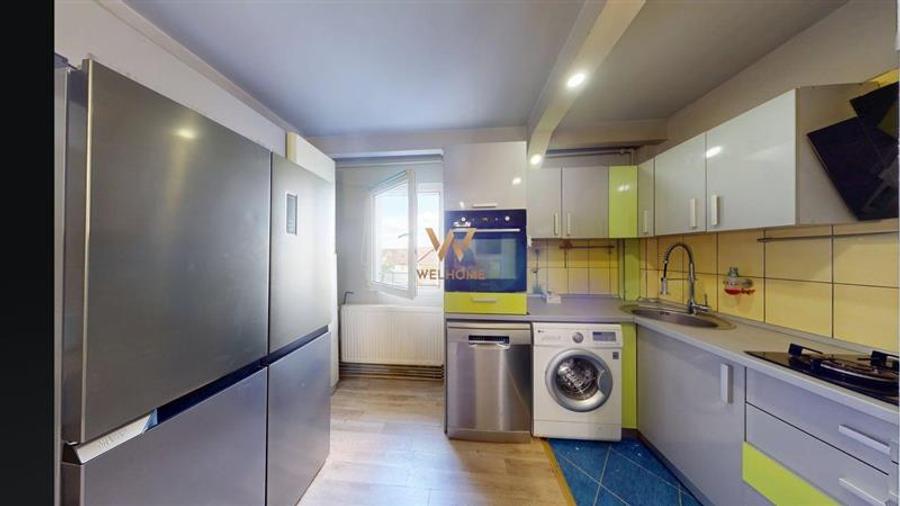 Apartament cu 3 camere decomandat în Central