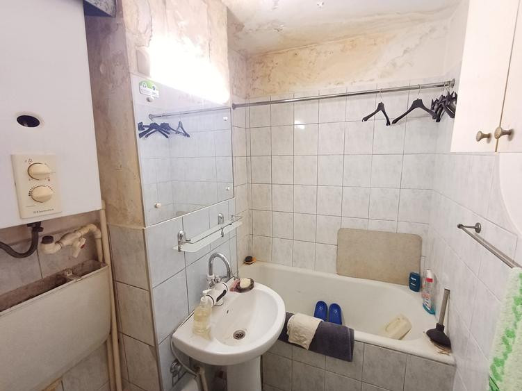 Apartament cu 2 camere semidecomandat în Viziru 3